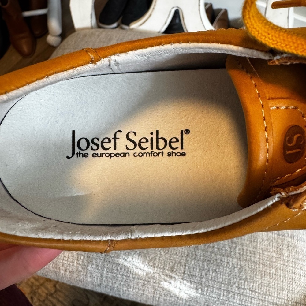 NWOT Josef Seibel Claire Sneaker Size 39/US8-8.5 - Picture 8 of 8